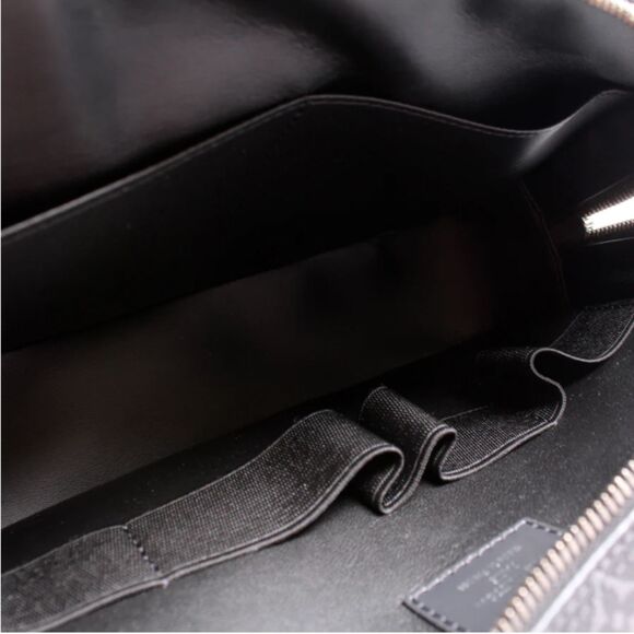 Louis Vuitton Monogram Eclipse Trous Toilet Pouch PM M43383-EUC - Picture 10 of 10